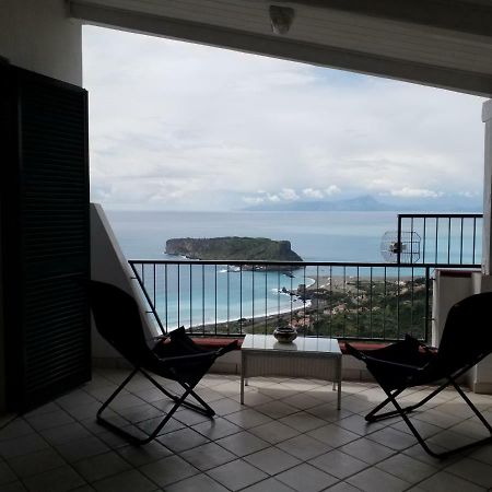 הוילה סן ניקולה ארצ'לה La Terrazza Sull Isola Di Dino מראה חיצוני תמונה