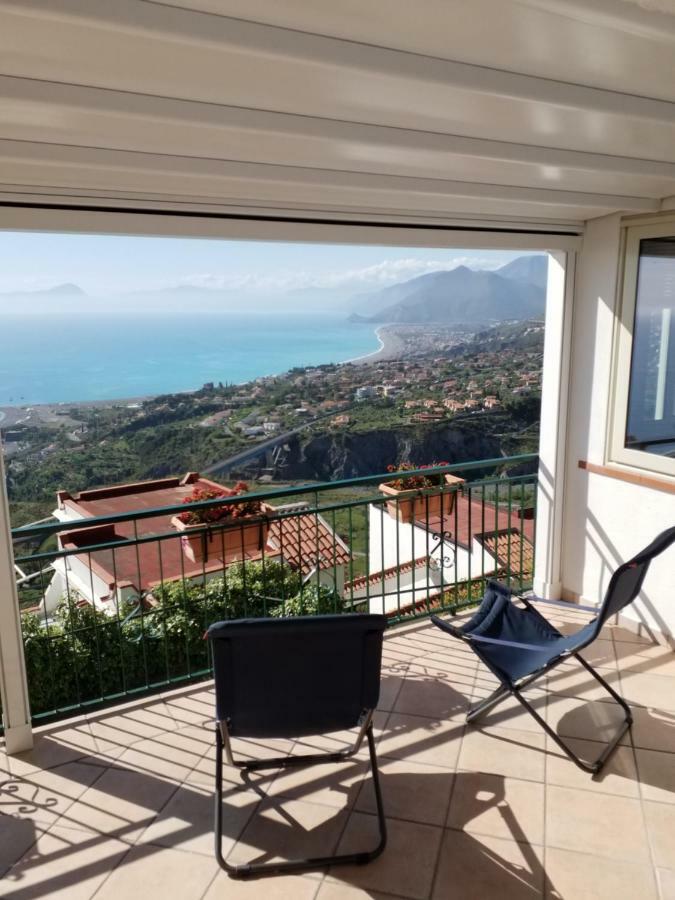 הוילה סן ניקולה ארצ'לה La Terrazza Sull Isola Di Dino מראה חיצוני תמונה