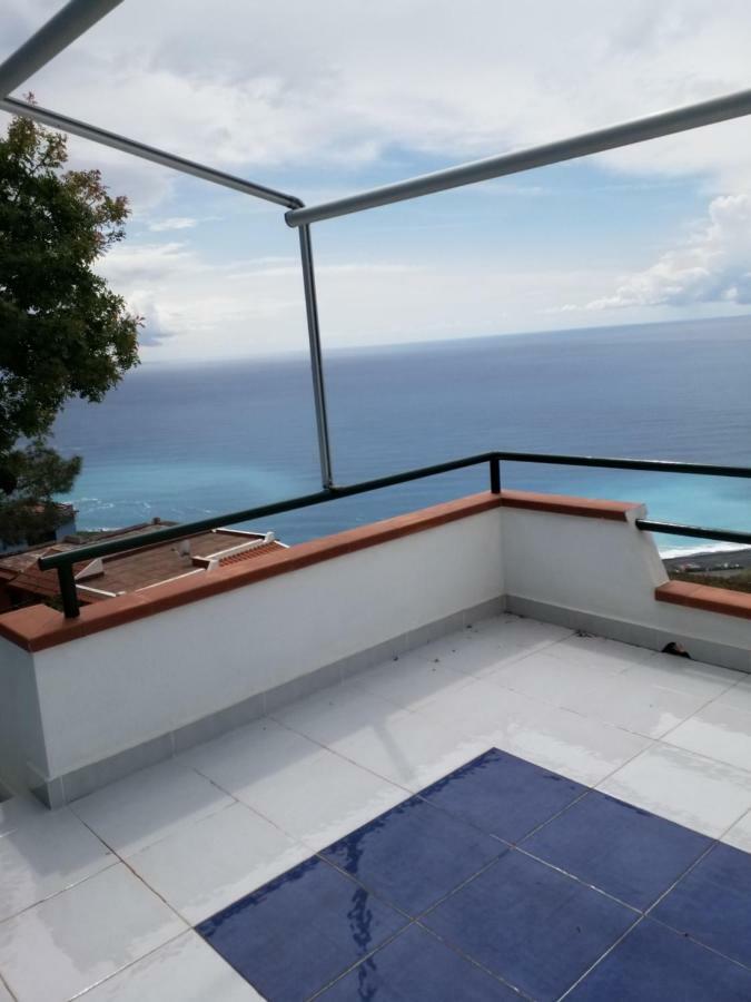 הוילה סן ניקולה ארצ'לה La Terrazza Sull Isola Di Dino מראה חיצוני תמונה